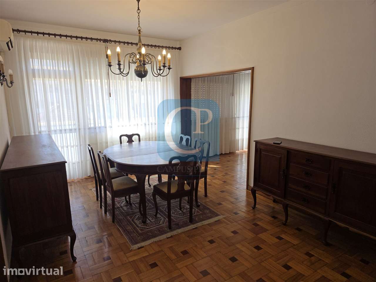 Apartamento T5 equipado e mobilado na Rua Santos Pousada - Grande imagem: 3/17