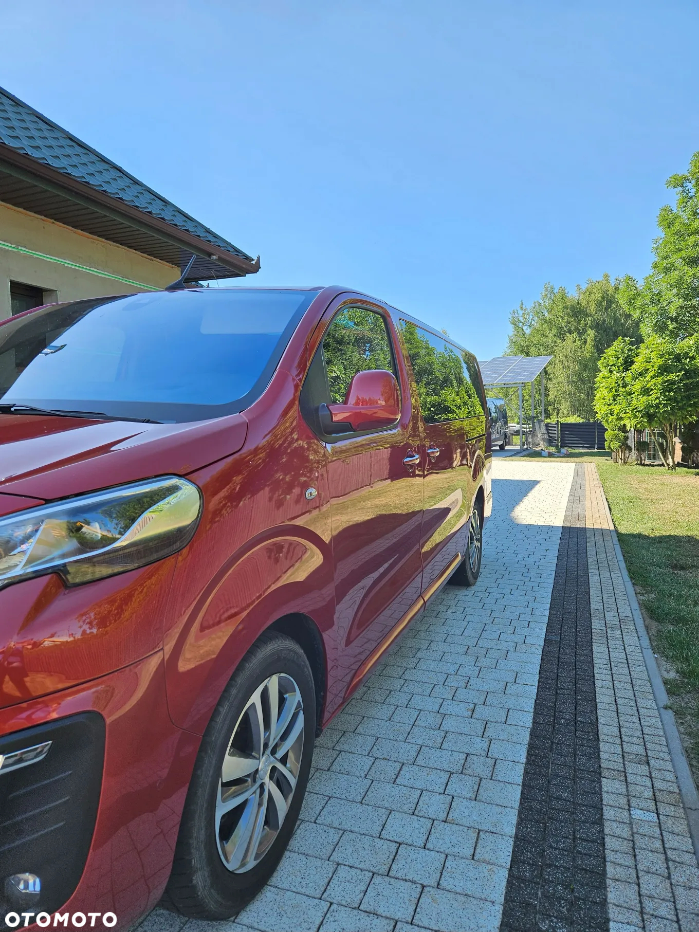 Peugeot Traveller - 2