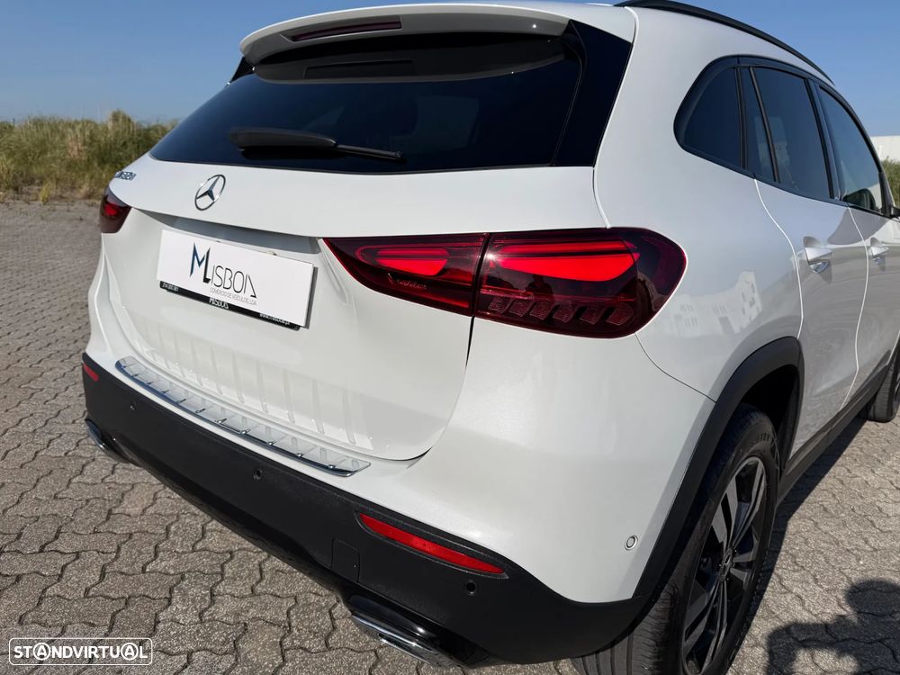 Mercedes-Benz GLA 180 d Progressive - 16