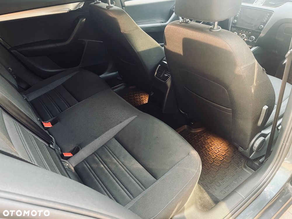Skoda Octavia 2.0 TDI Ambition DSG - 14