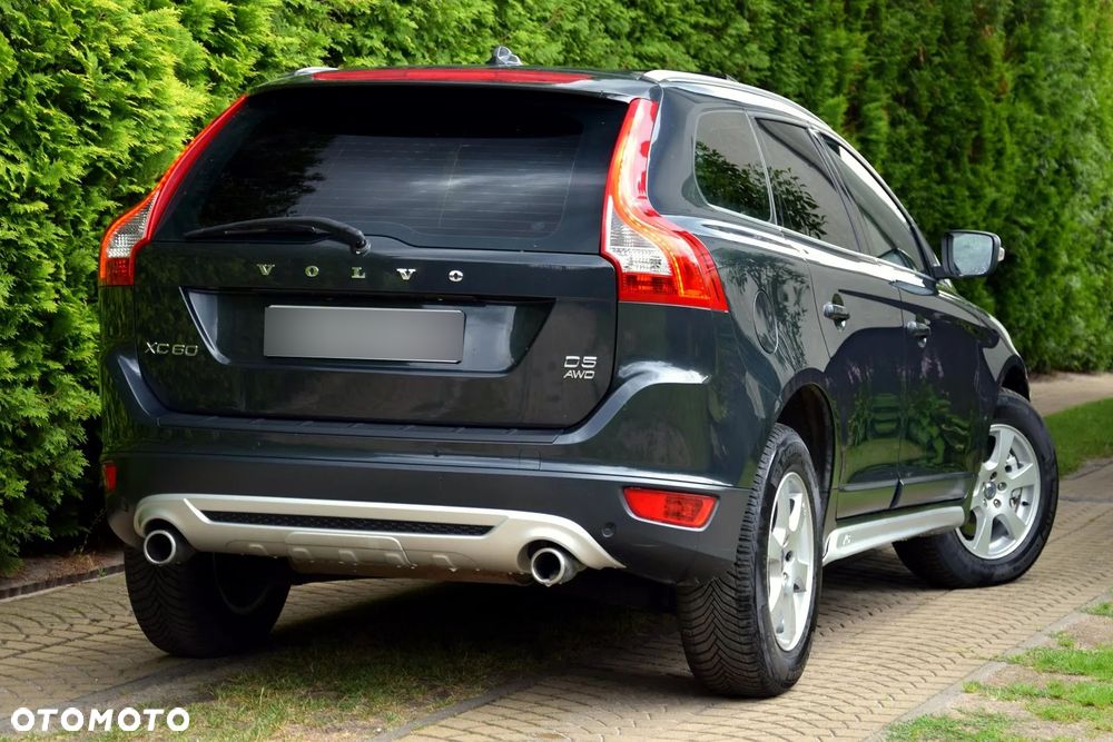 Volvo XC 60 D5 AWD RDesign - 9