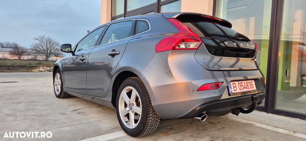 Volvo V40 D4 VEA Momentum - 10