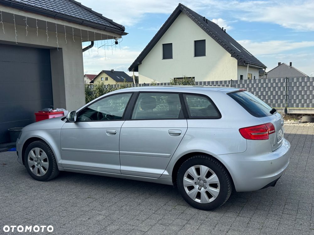 Audi A3 Sportback 1.6 Ambition - 4
