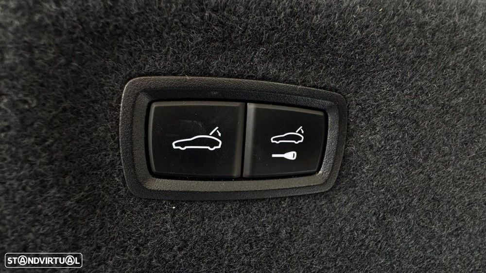 Porsche Taycan Standard - 9