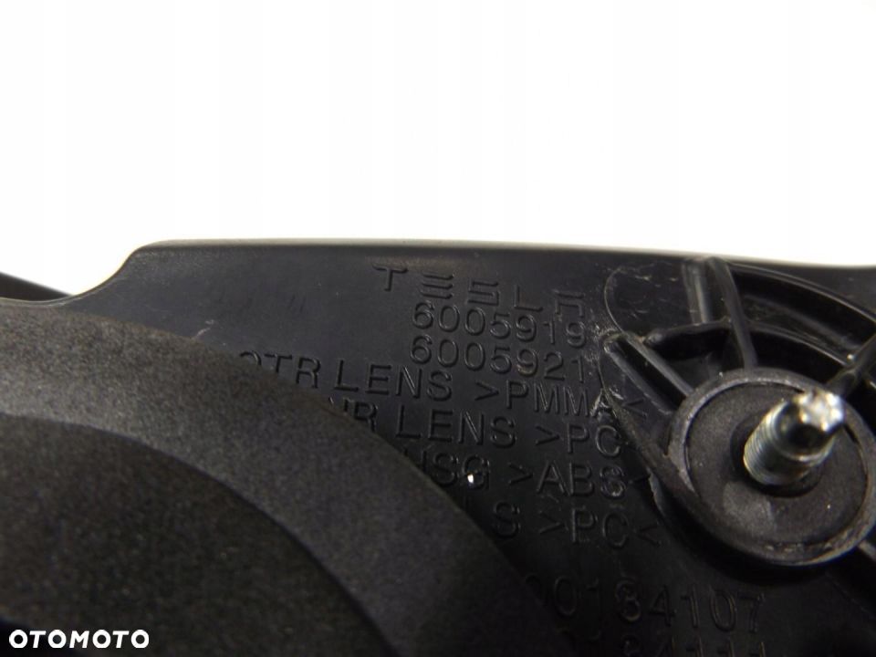 Tesla Model S LAMPA PRAWA TYLNA PRAWY TYŁ - 8