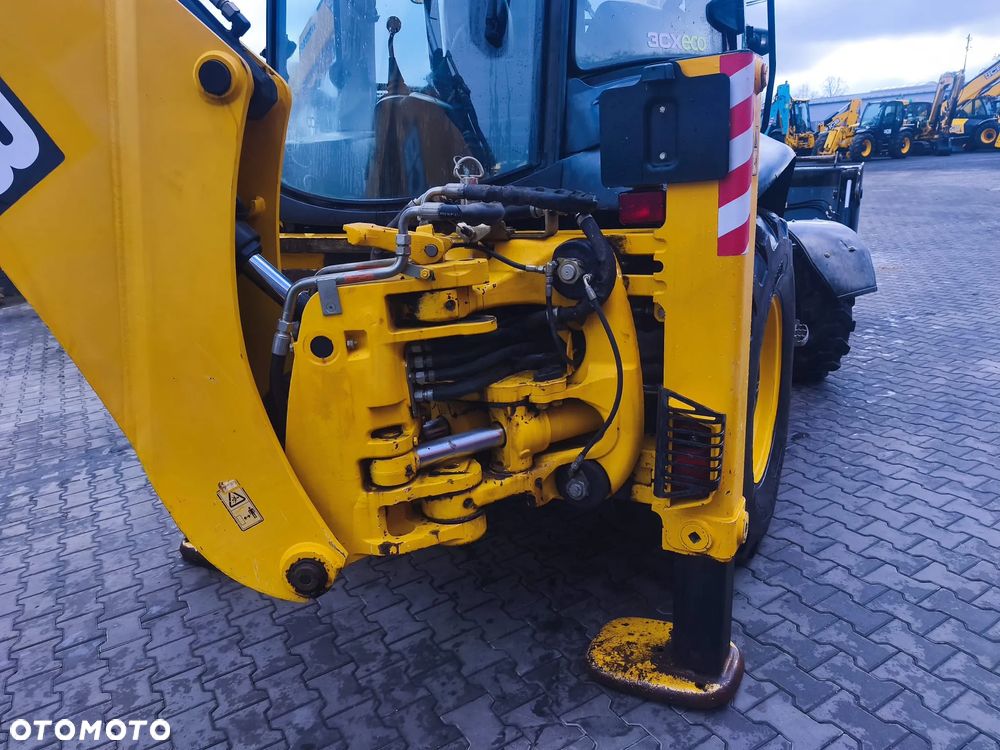 JCB 3CX - 4
