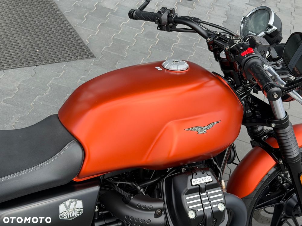 Moto Guzzi V7 - 14