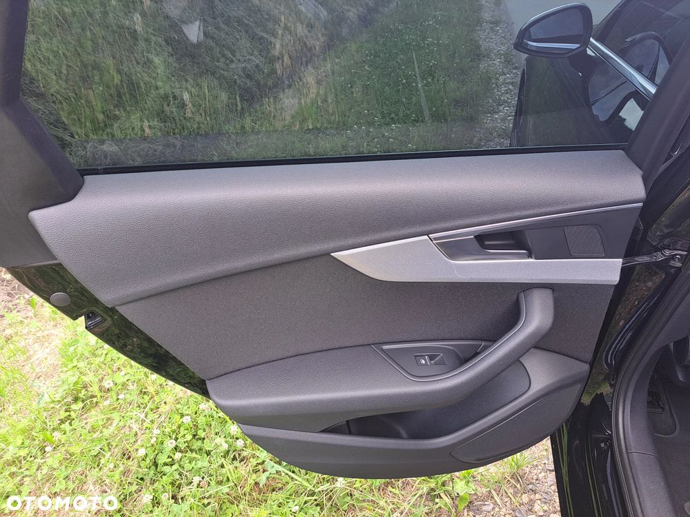 Audi A4 Limousine 1.4 TFSI Sport S tronic - 12