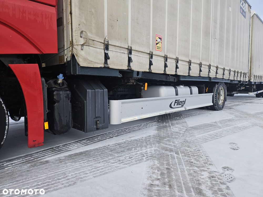 Mercedes-Benz Actros 1833 - 11