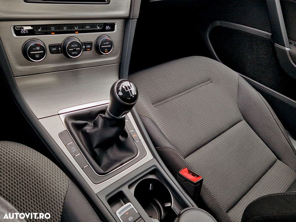 Volkswagen Golf 1.2 TSI Comfortline - 17