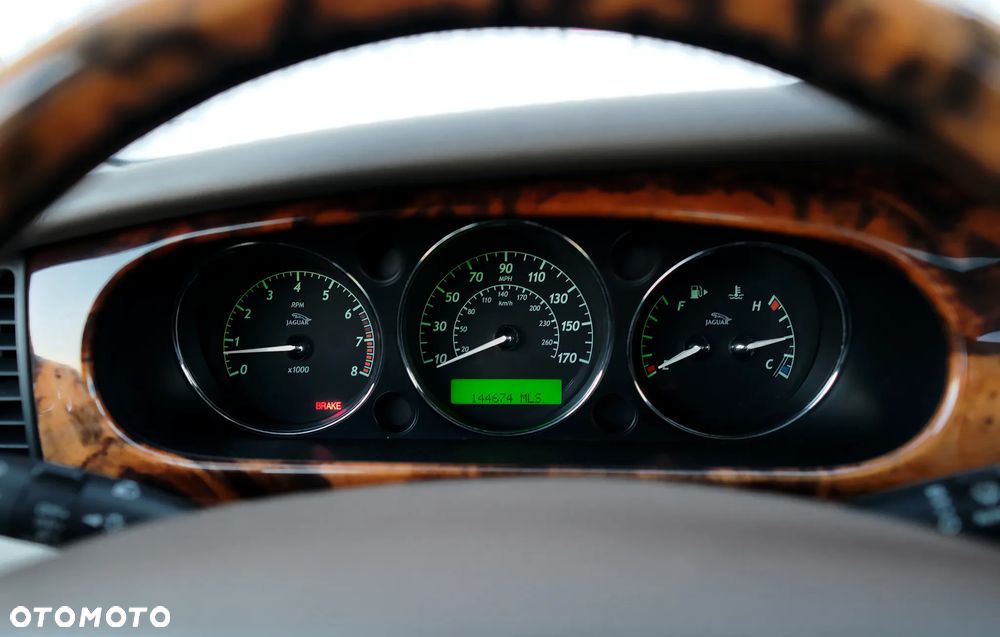 Jaguar XJ XJ8 4.2 LWB - 15