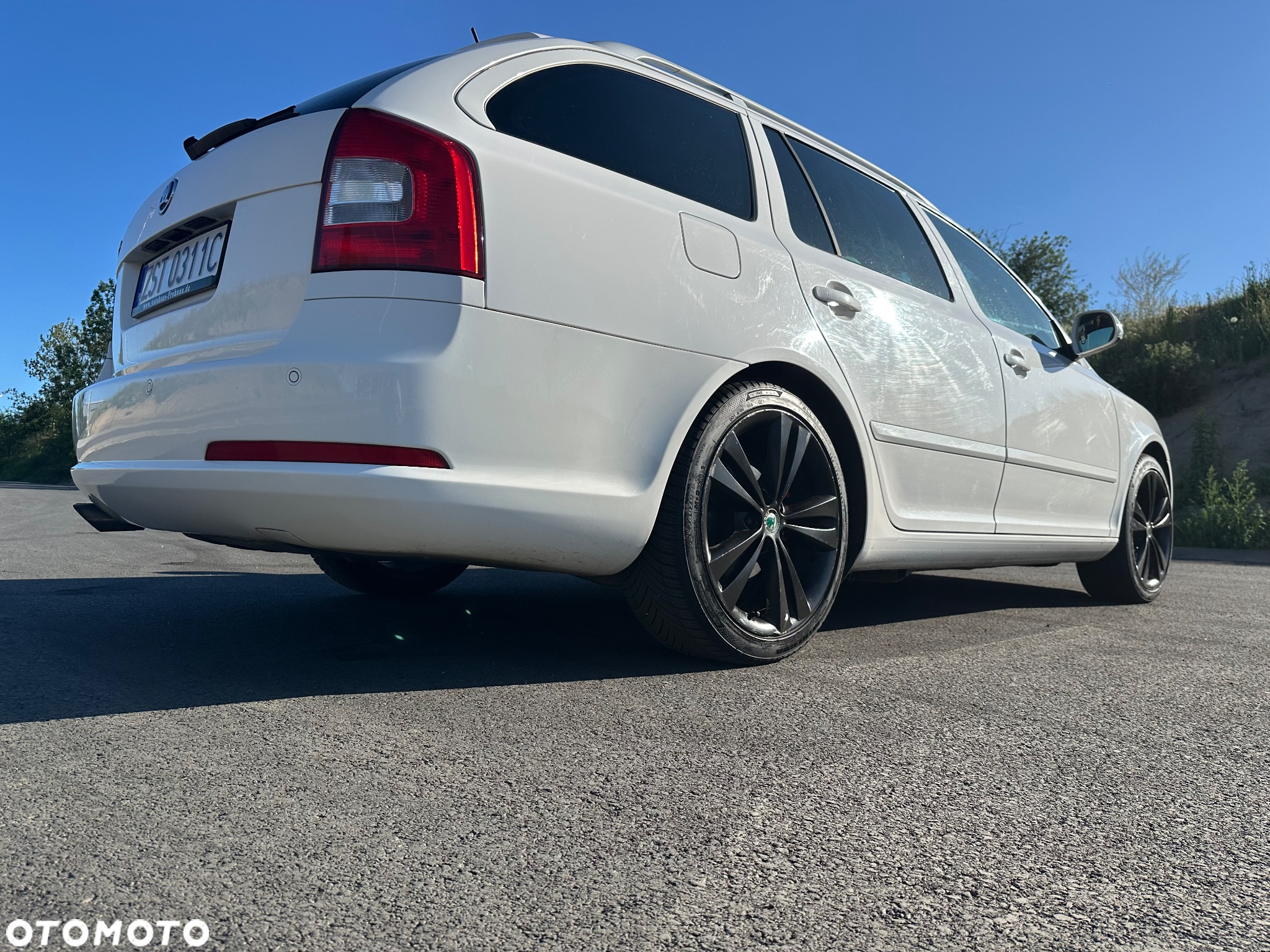 Skoda Octavia 2.0 TDI CR DPF DSG RS - 28