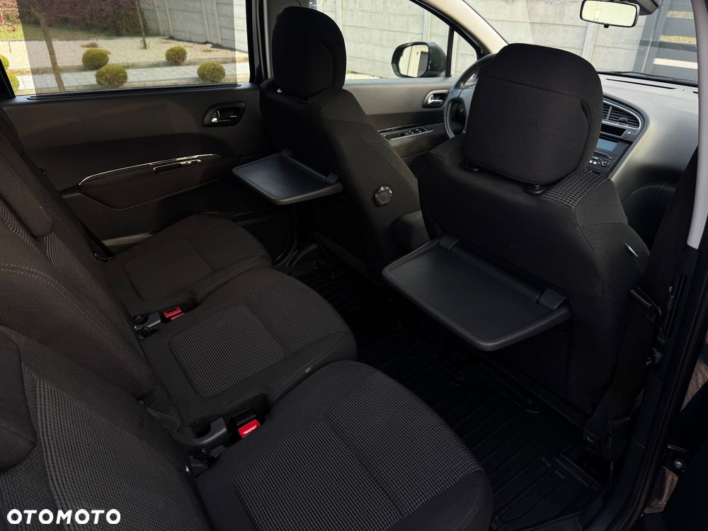 Peugeot 5008 1.6 THP Premium - 6