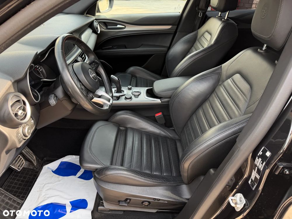 Alfa Romeo Stelvio 2.0 Turbo Veloce Q4 - 10