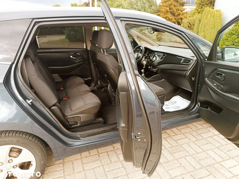 Kia Carens 1.6 GDI L 7os EU6 - 22