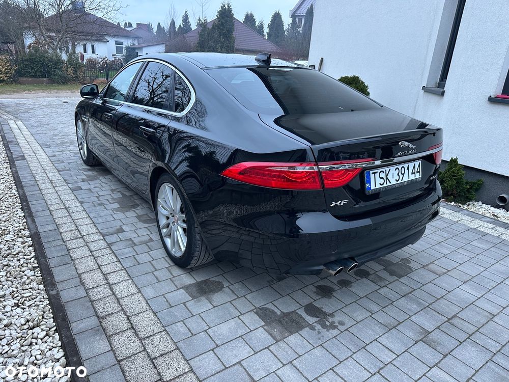 Jaguar XF 2.0 i4D Prestige - 3