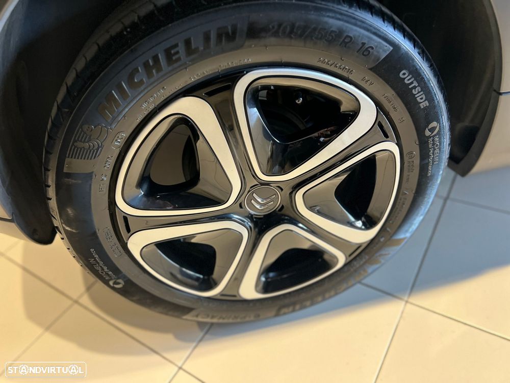 Citroën C3 1.2 PureTech Plus - 9