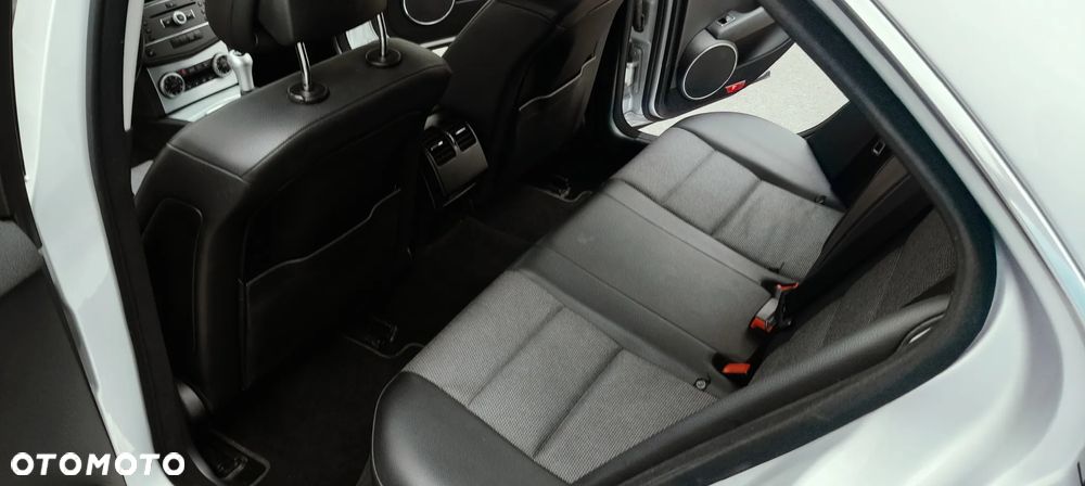 Mercedes-Benz Klasa C 180 Kompressor Elegance - 8