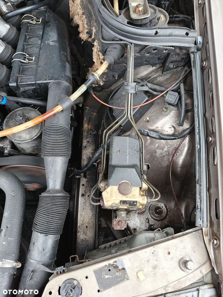 Mercedes-Benz W124 (1984-1993) - 28