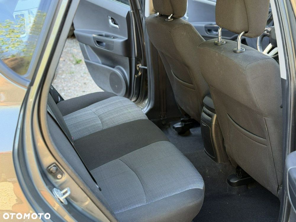 Kia Ceed - 28