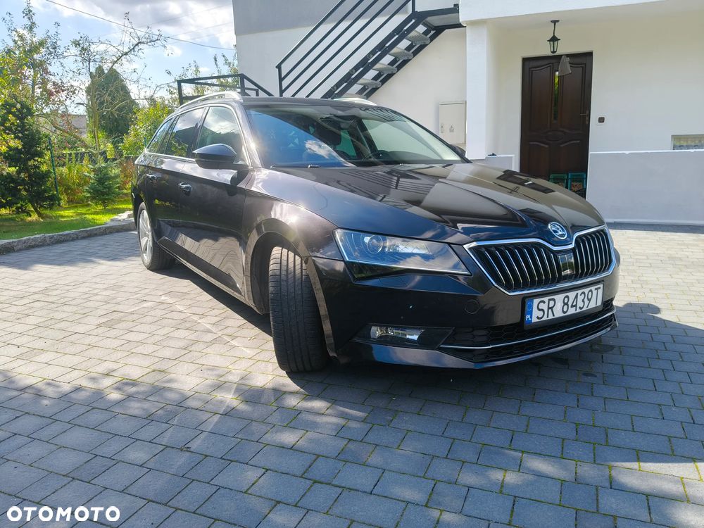 Skoda Superb Combi 2.0 TDI DSG Premium Edition - 2