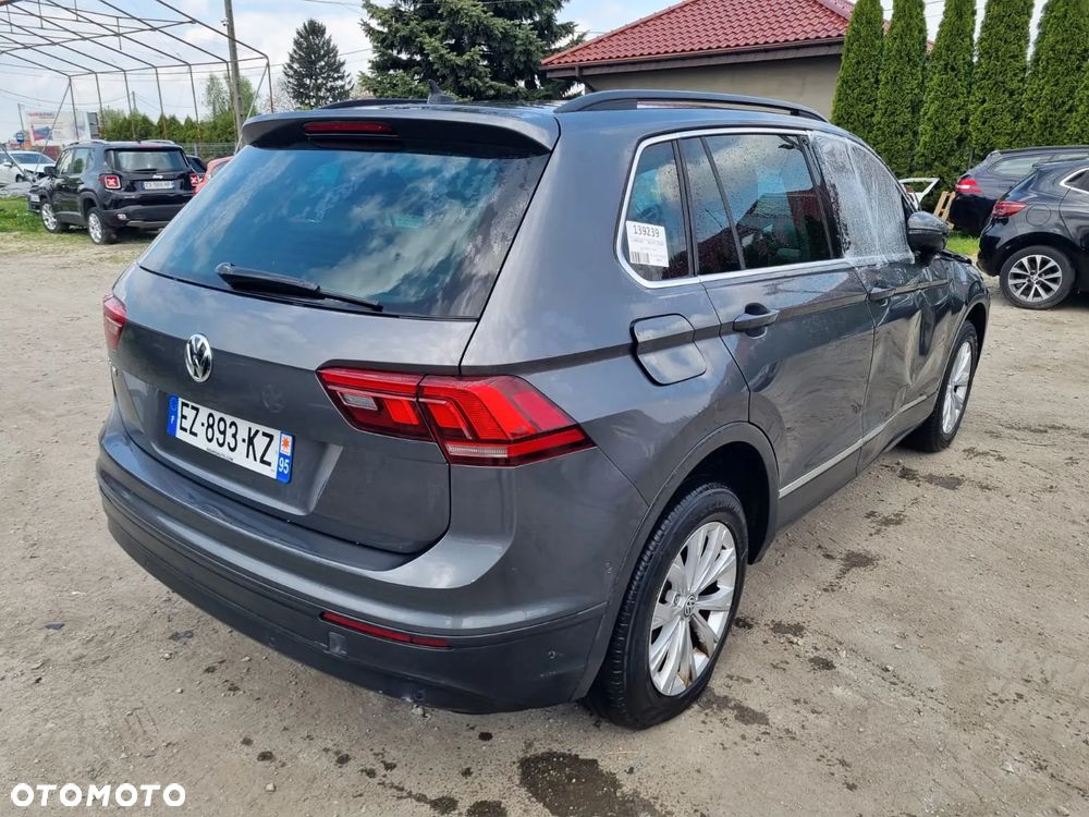 Volkswagen Tiguan - 2