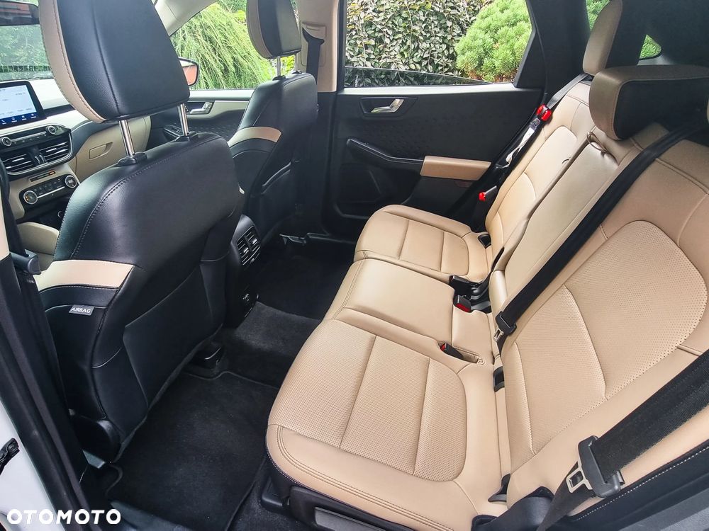 Ford Escape 2.0 EcoBoost AWD Titanium - 17