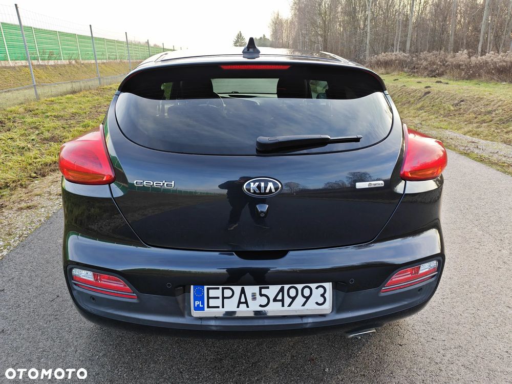 Kia Ceed - 10