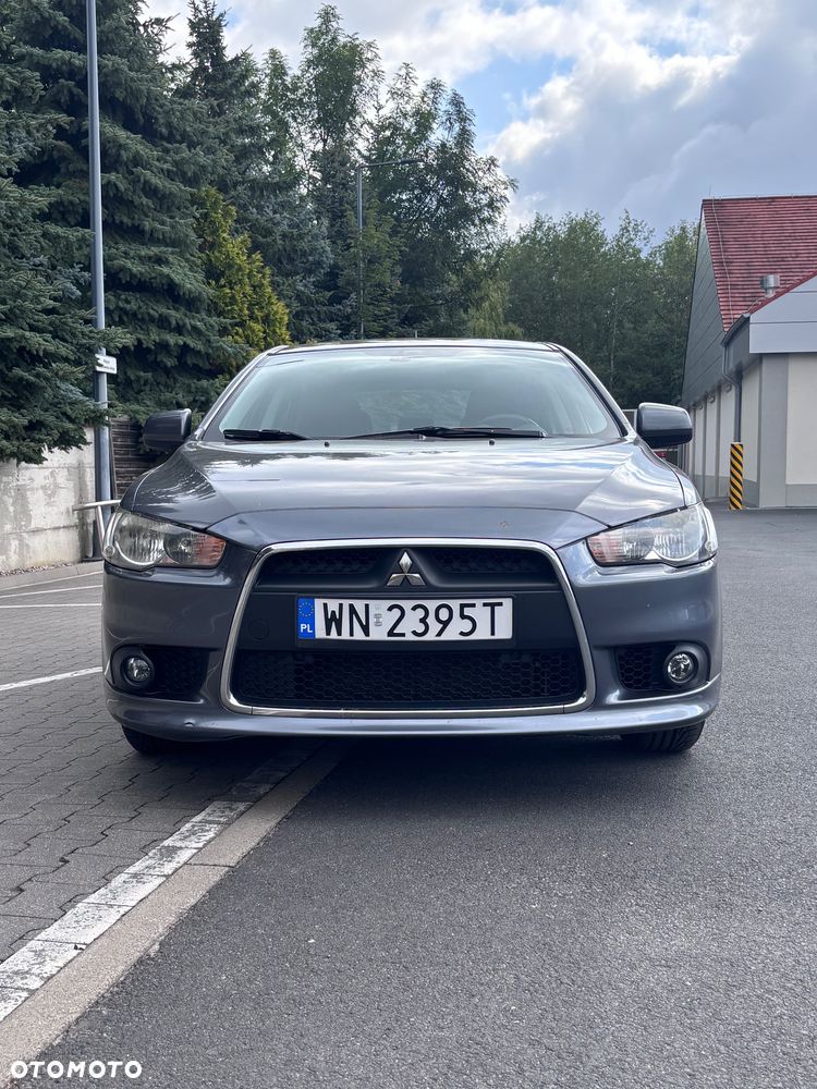 Mitsubishi Lancer 1.5 Invite - 2
