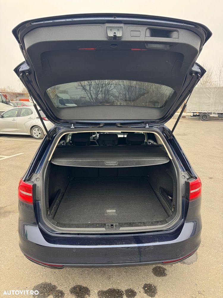 Volkswagen Passat 1.6 TDI Comfortline - 25