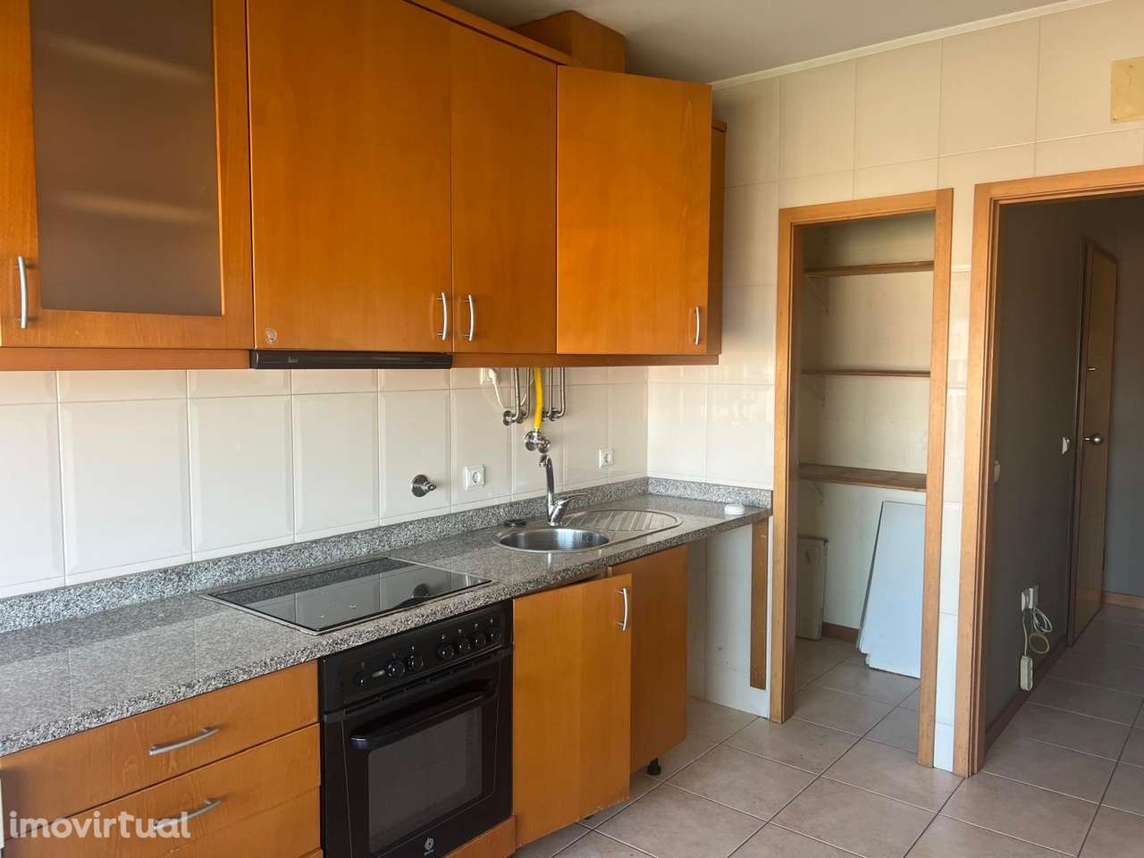 T2 grandes áreas, garagem fechada - Grande imagem: 5/20