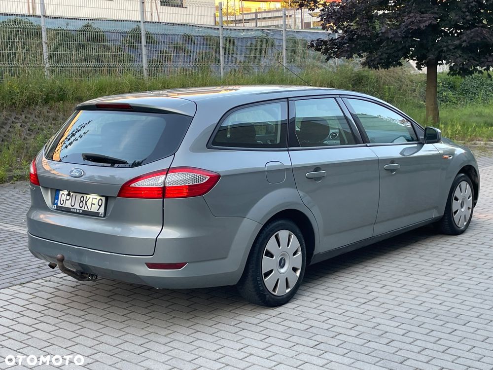 Ford Mondeo 2.0 FF Ghia - 4