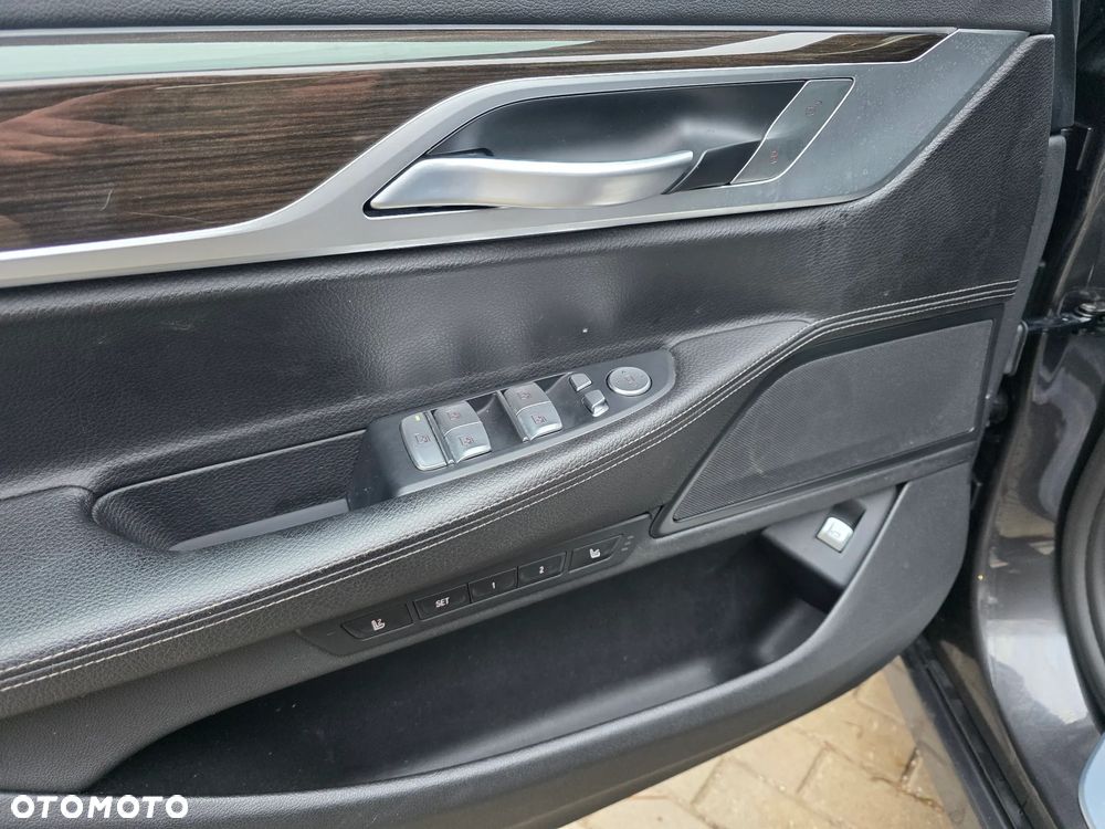 BMW Seria 7 730d xDrive - 12