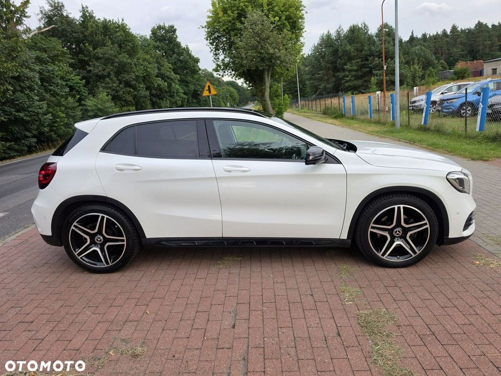 Mercedes-Benz GLA 220 4-Matic AMG Line - 9