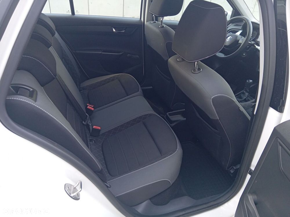 Skoda Fabia - 11