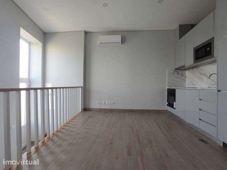 Apartamento com Entrada Independente ao Amial – Porto - Grande imagem: 2/12