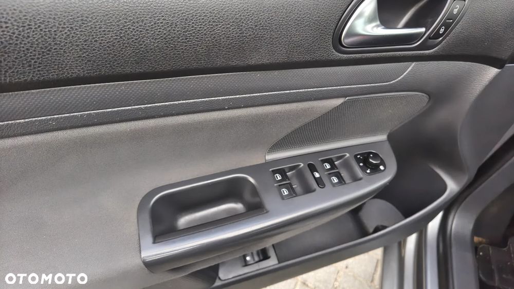 Volkswagen Golf 1.6 United - 18
