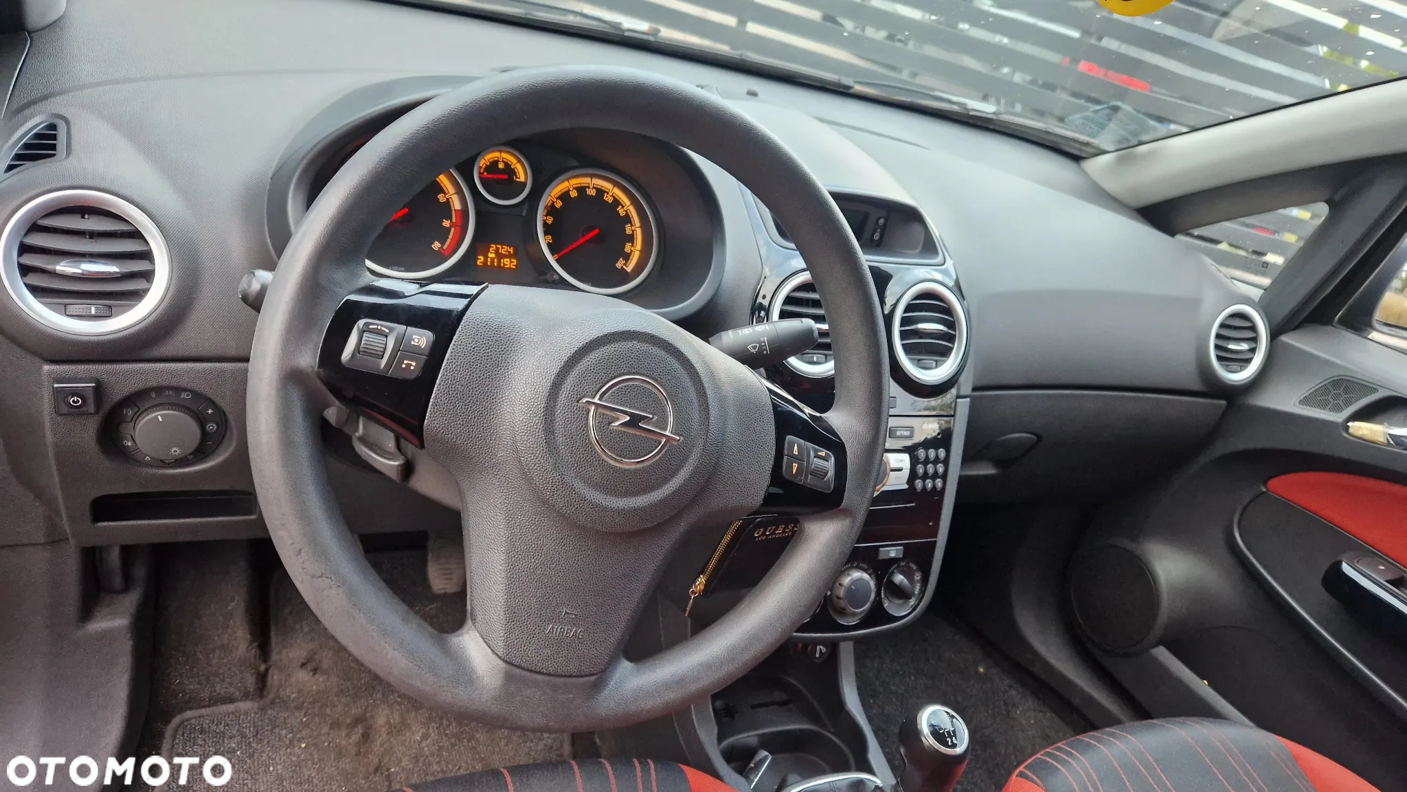 Opel Corsa 1.4 16V Enjoy - 13