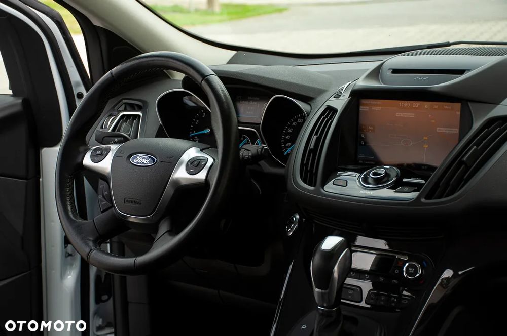 Ford Kuga - 10