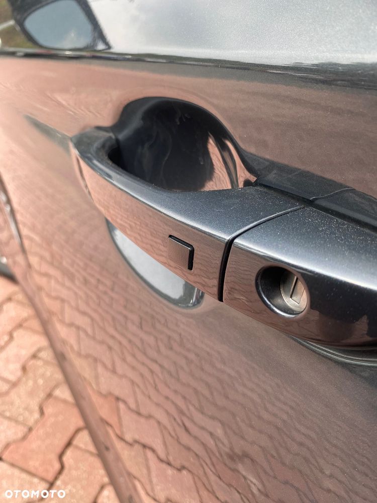 Hyundai Kona - 8