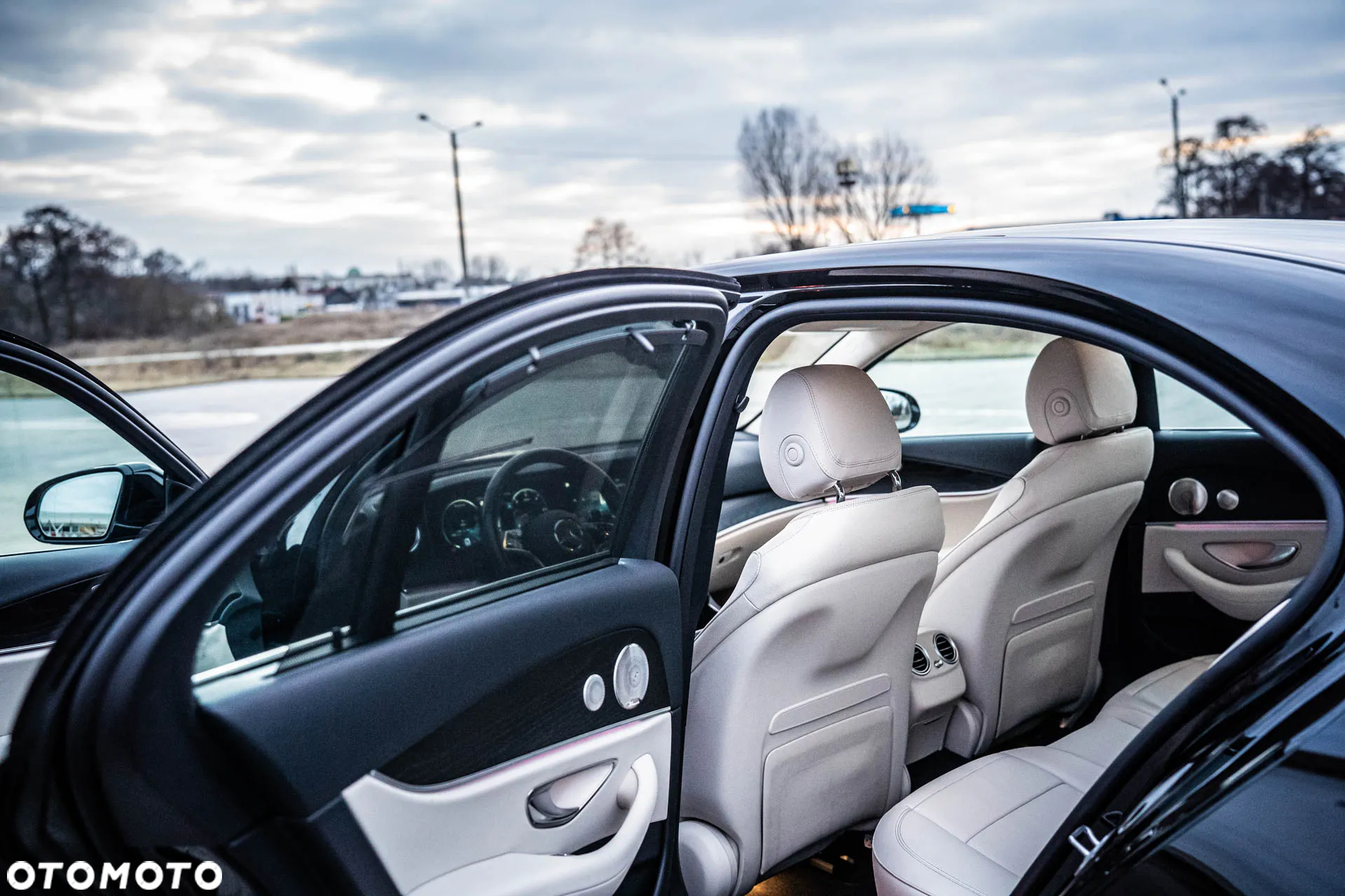 Mercedes-Benz Klasa E 400 d 4Matic 9G-TRONIC Avantgarde - 23