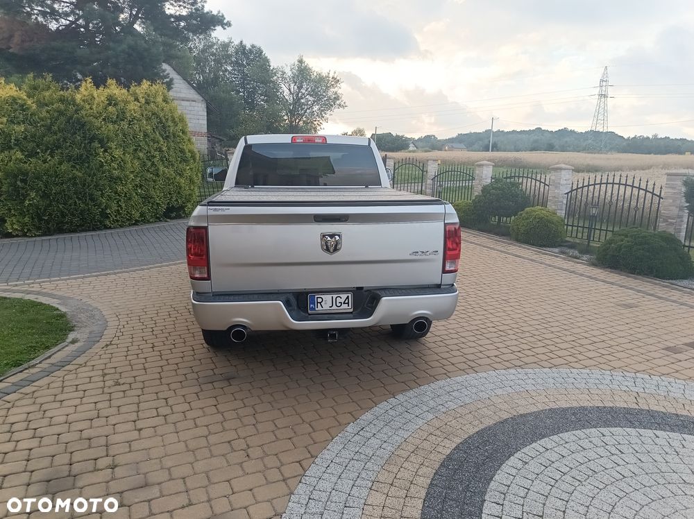 Dodge RAM - 4
