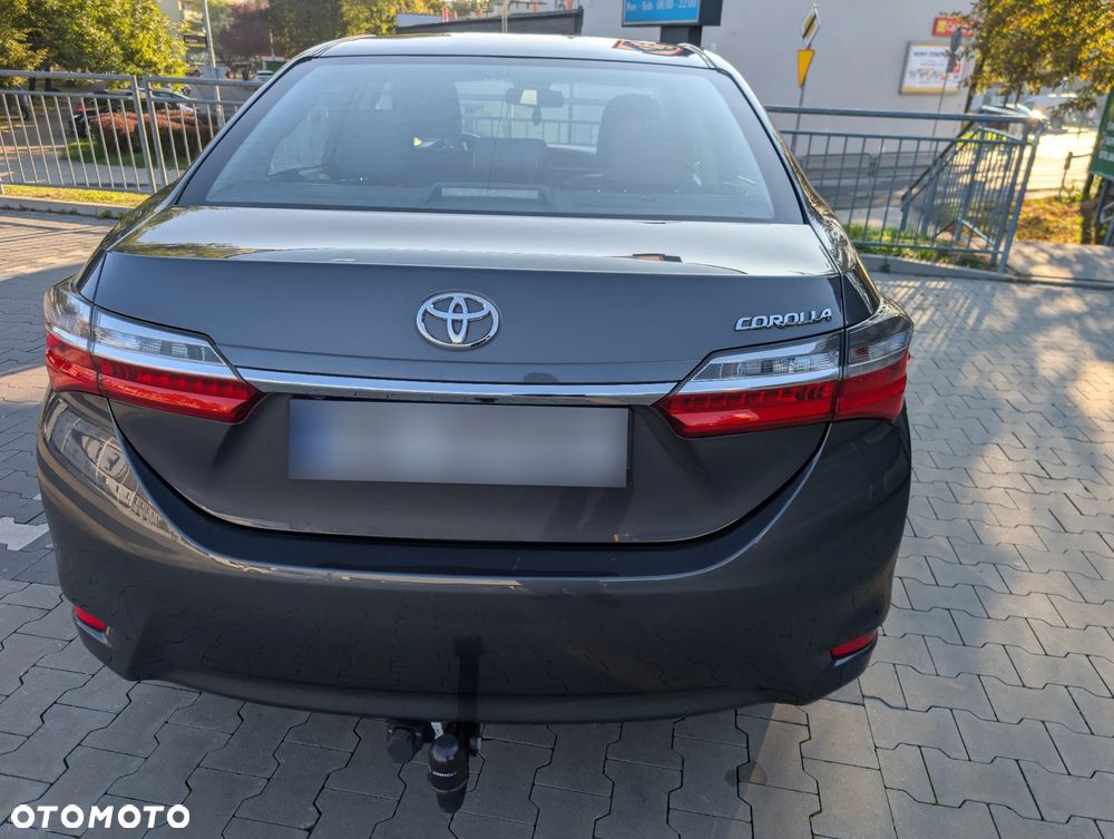 Toyota Corolla 1.6 Classic Plus - 13