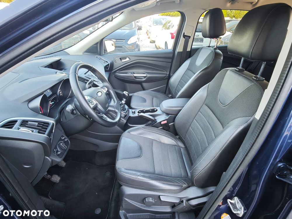 Ford Kuga - 25