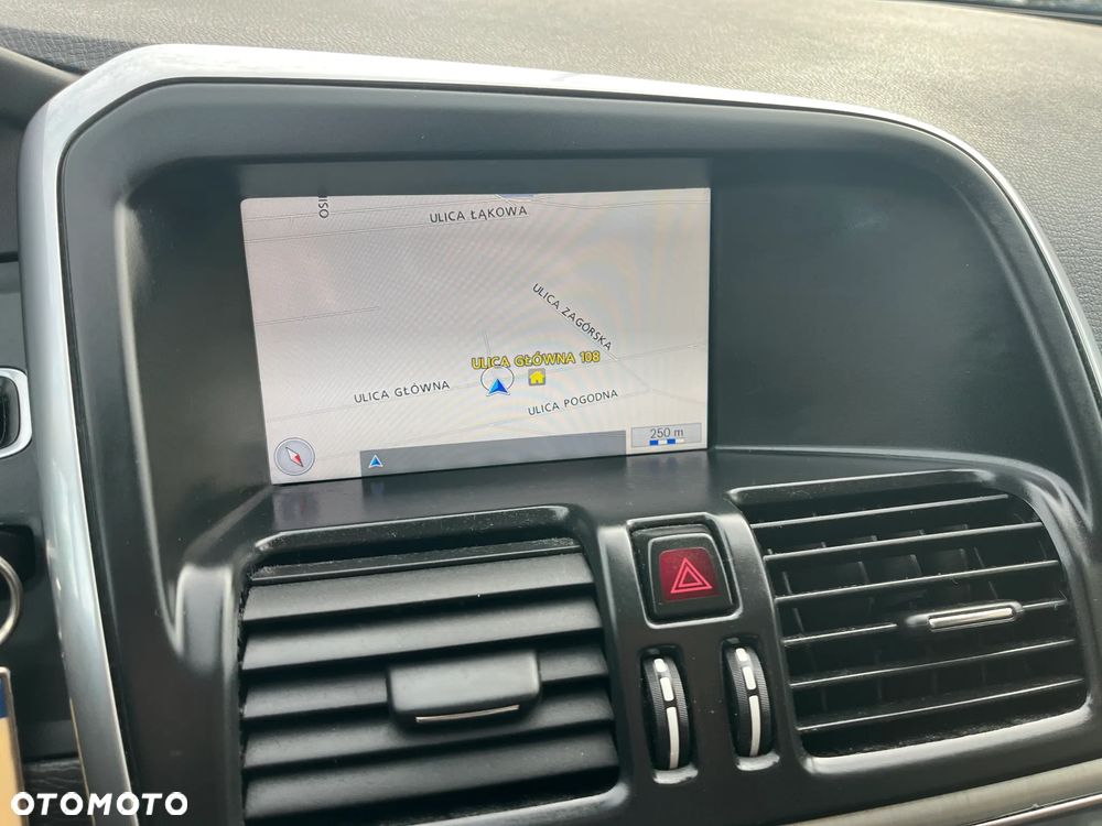 Volvo XC 60 D4 Geartronic Momentum - 14