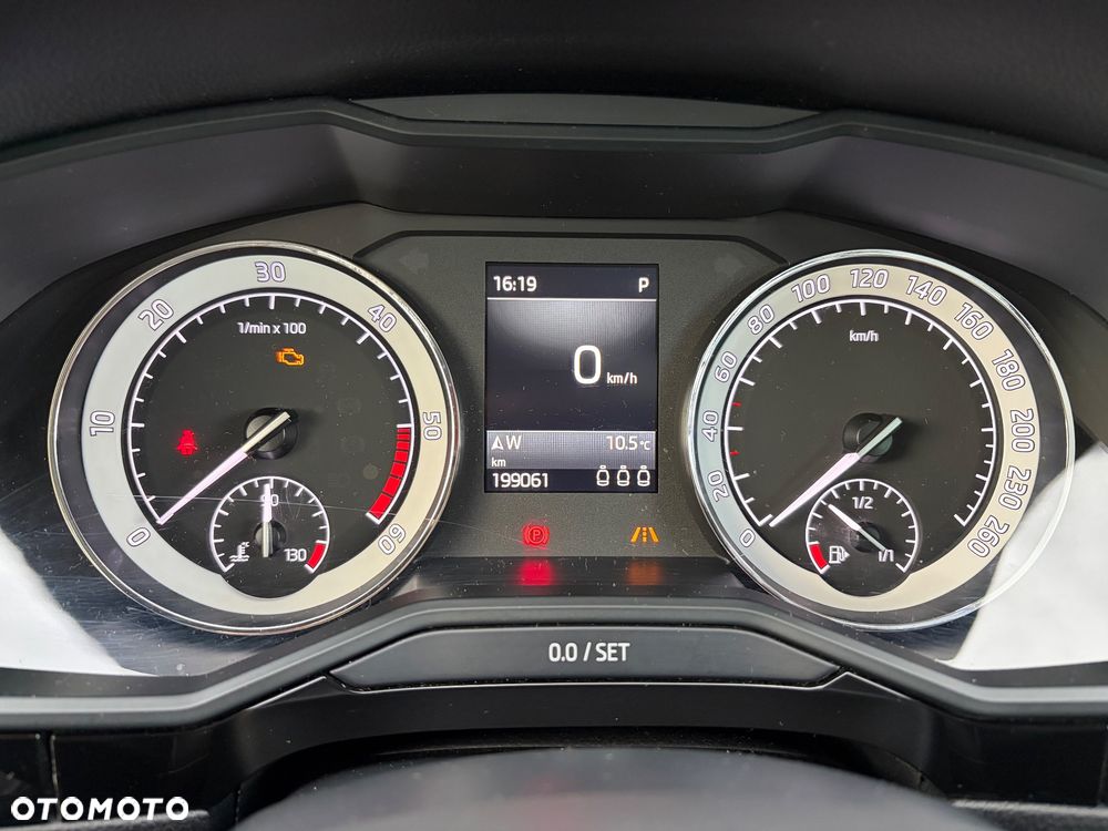 Skoda Superb 2.0 TDI SCR 4x4 L&K DSG - 13