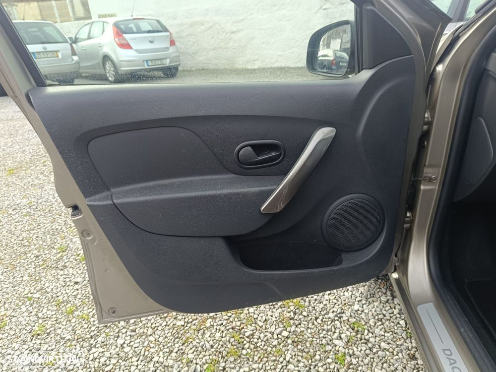 Dacia Logan MCV 1.2 16V Confort Bi-Fuel - 4