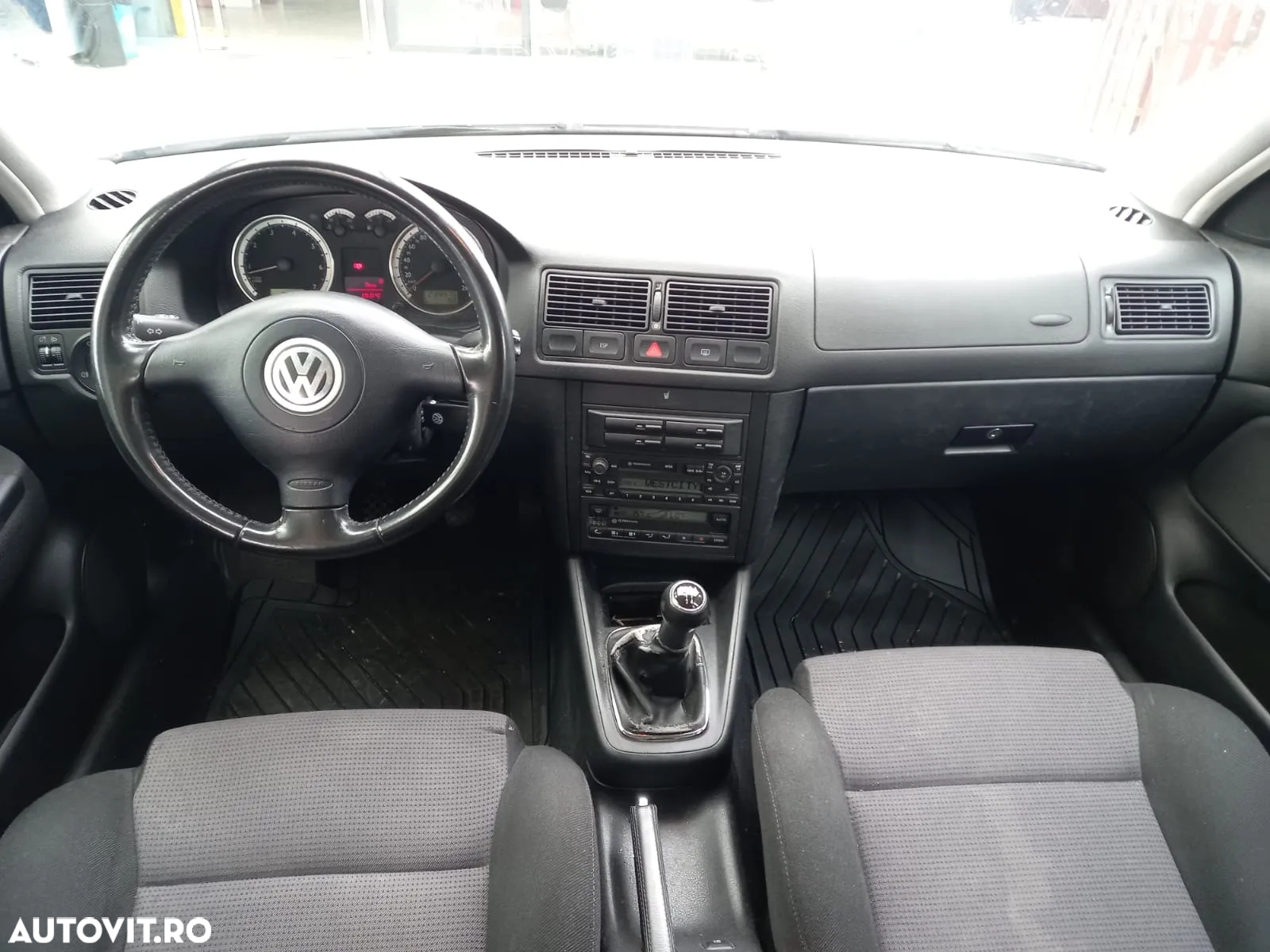 Volkswagen Golf 1.6 - 6