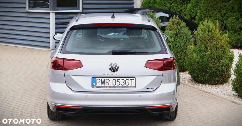 Volkswagen Passat Variant 2.0 TDI SCR DSG 4Motion Business - 6
