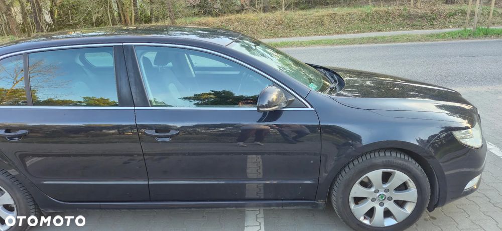 Skoda Superb 2.0 TDI Ambition - 4